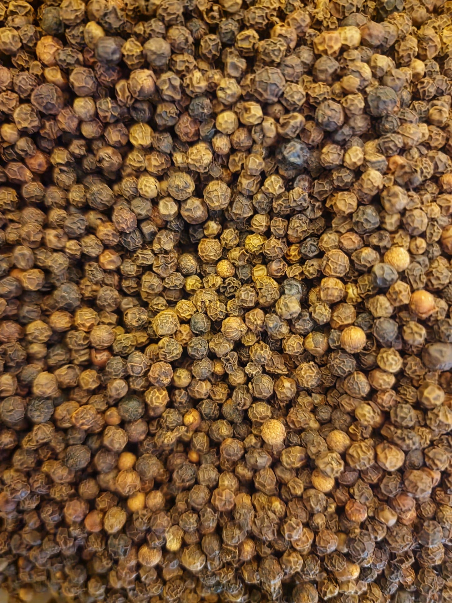 Peppercorns Black (Piper nigrum - L.) Lab-proven Quality and Purity